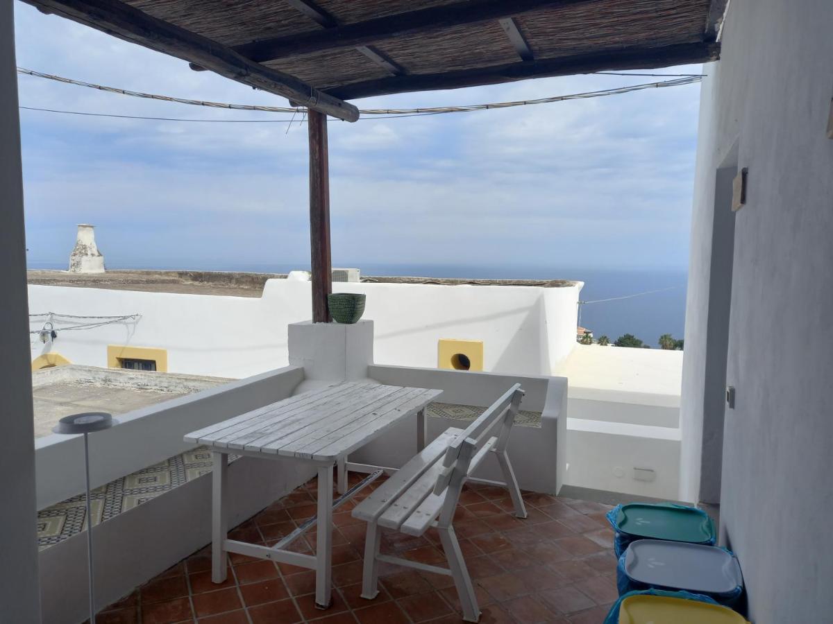 Bed and Breakfast La Casa Di Zeffiro Мальфа Номер фото